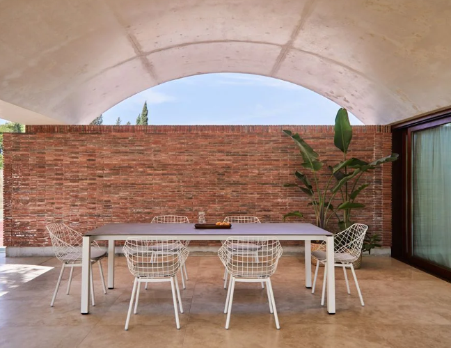 Musola : chaises et tables d’extérieur chez meubles haag