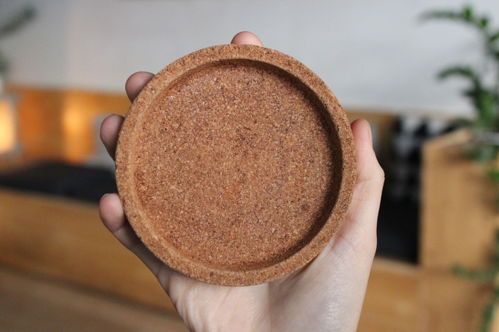 protège la table de l'eau ou l'acool des verres